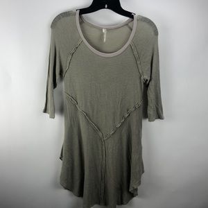 FREE PEOPLE INTIMATELY FLOWY GREEN QUARTER SLEEVE